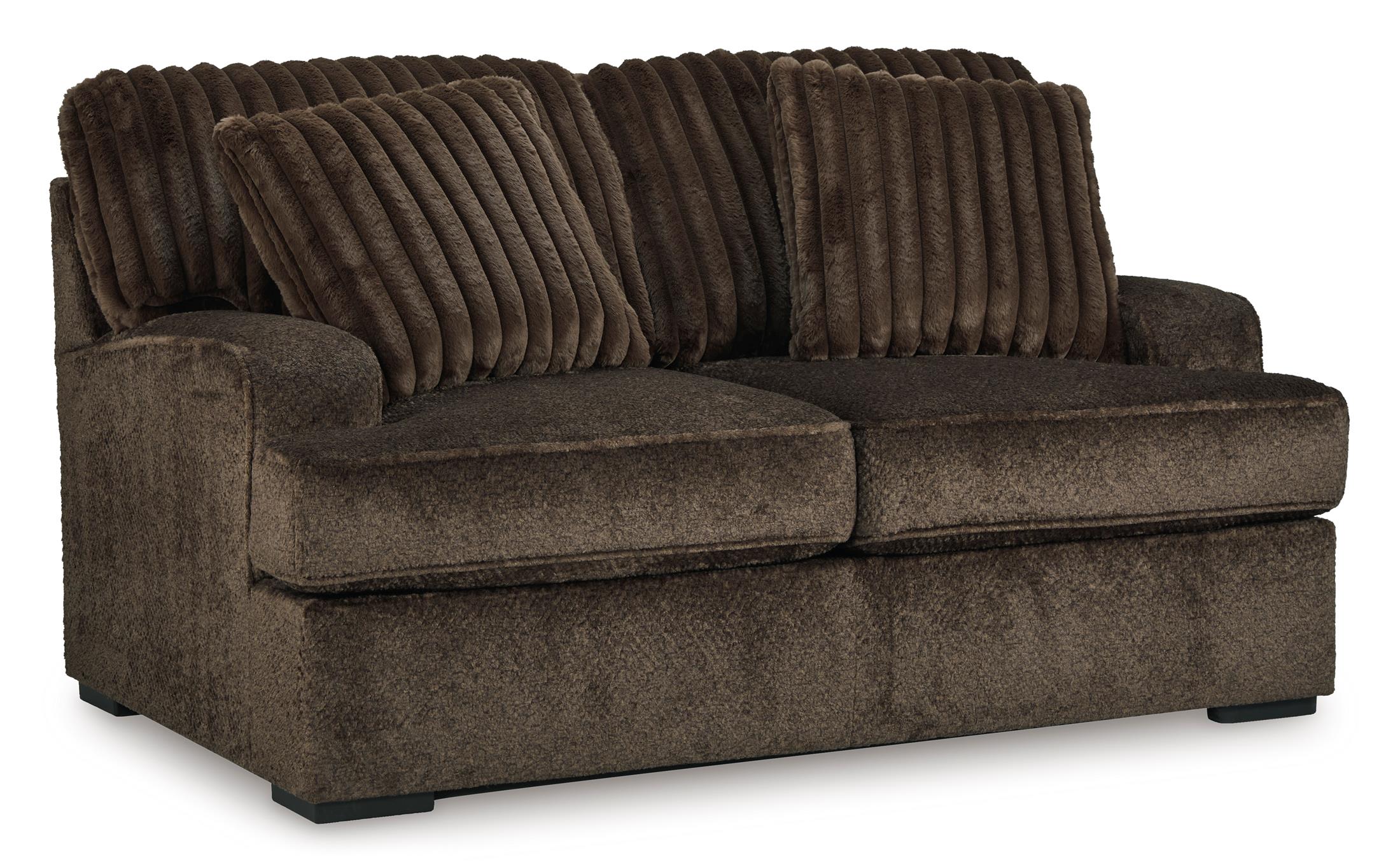 Aylesworth Loveseat - Indoor