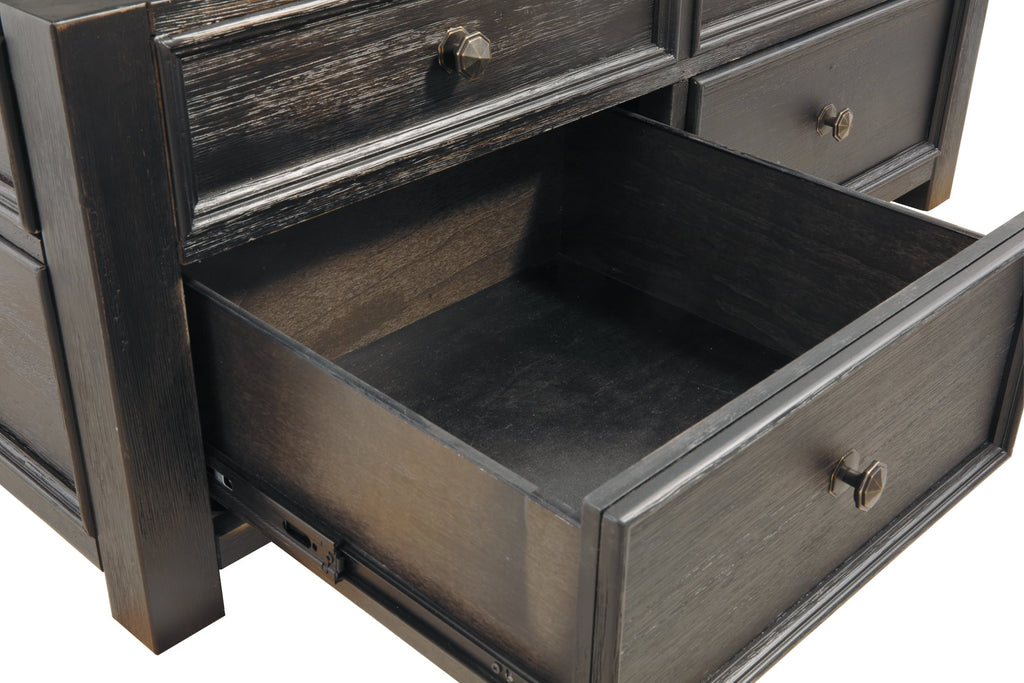 Tyler Creek Lift-Top Coffee Table - Indoor