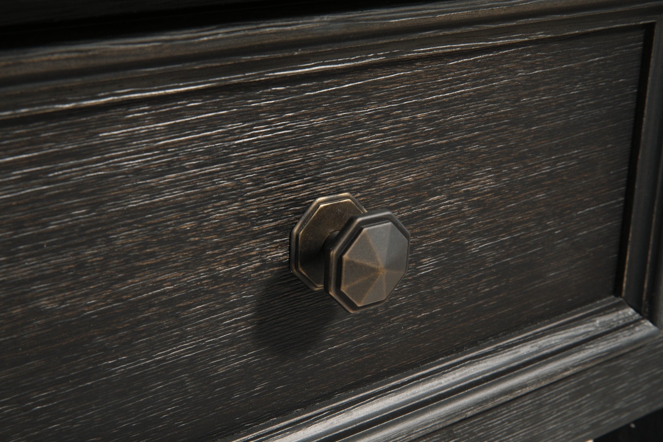 Tyler Creek End Table - Indoor