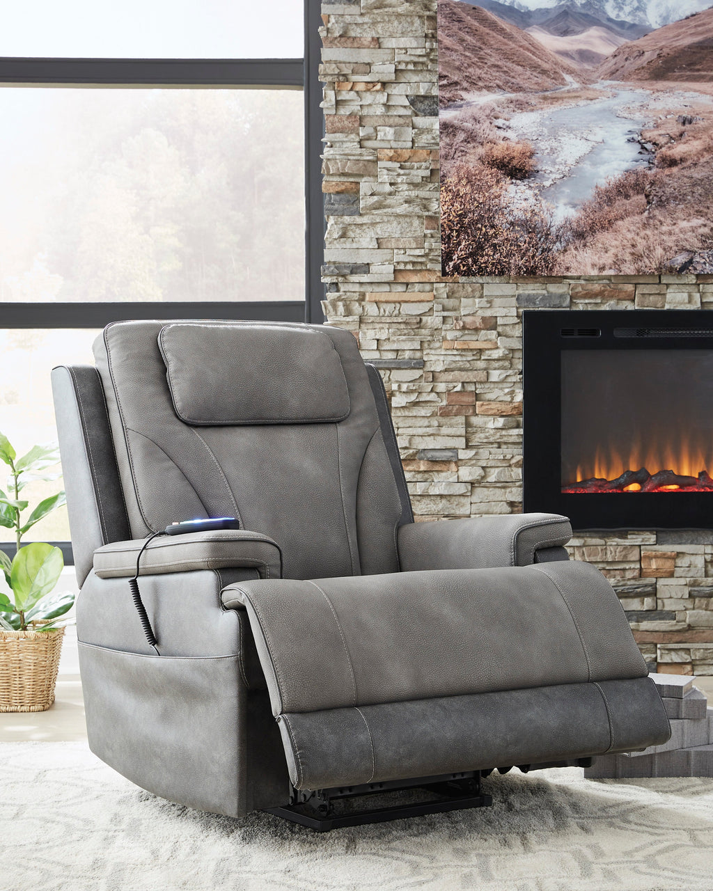 4Z-Serenity Zone Power Lift Recliner - Reclining