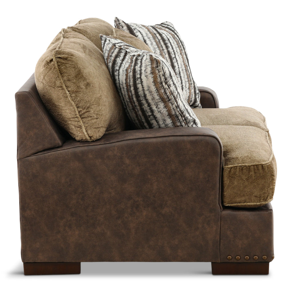 Alesbury Loveseat - Indoor