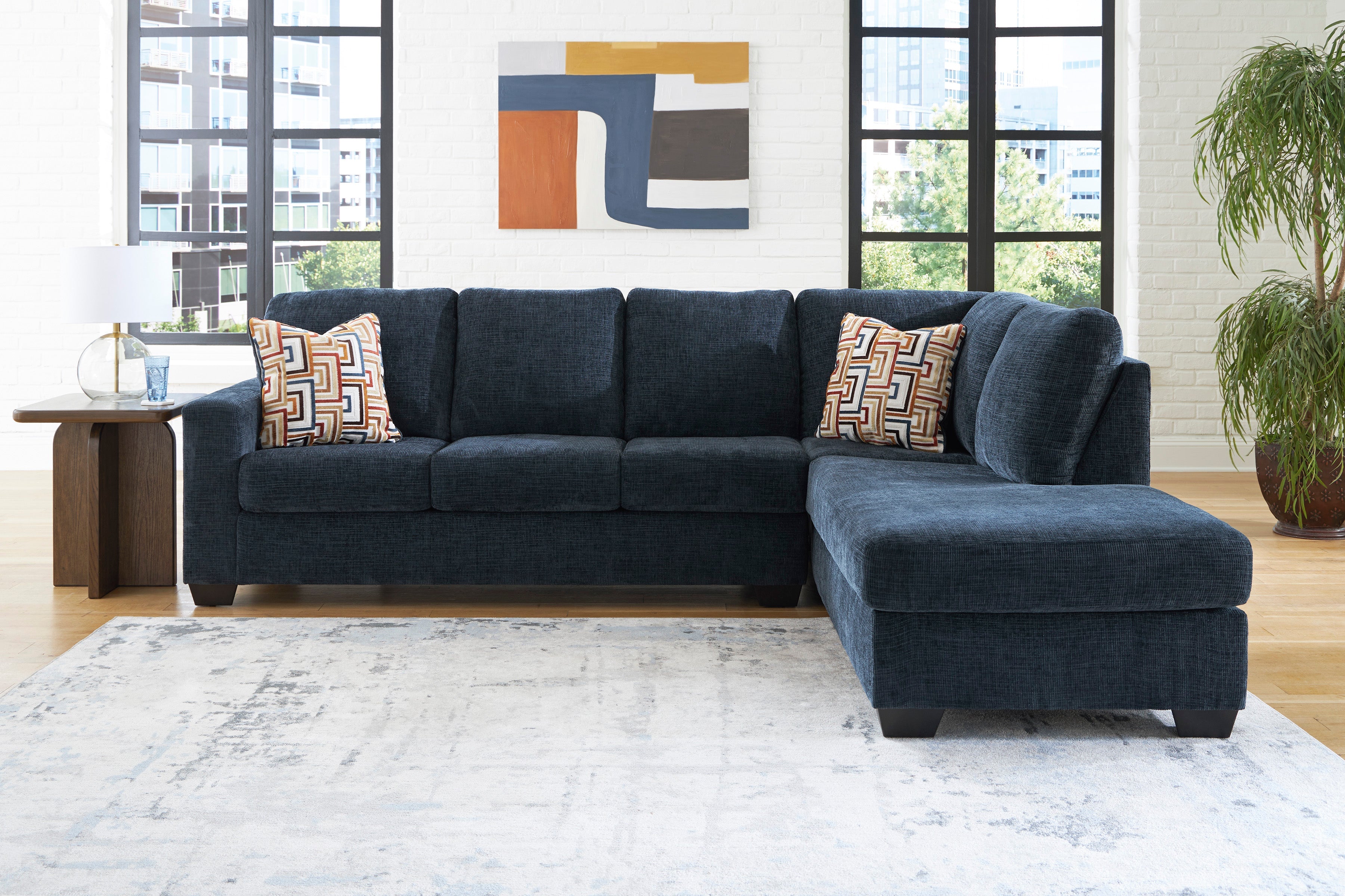 Aviemore 2-Piece Right-Facing Sectional with Chaise - Set