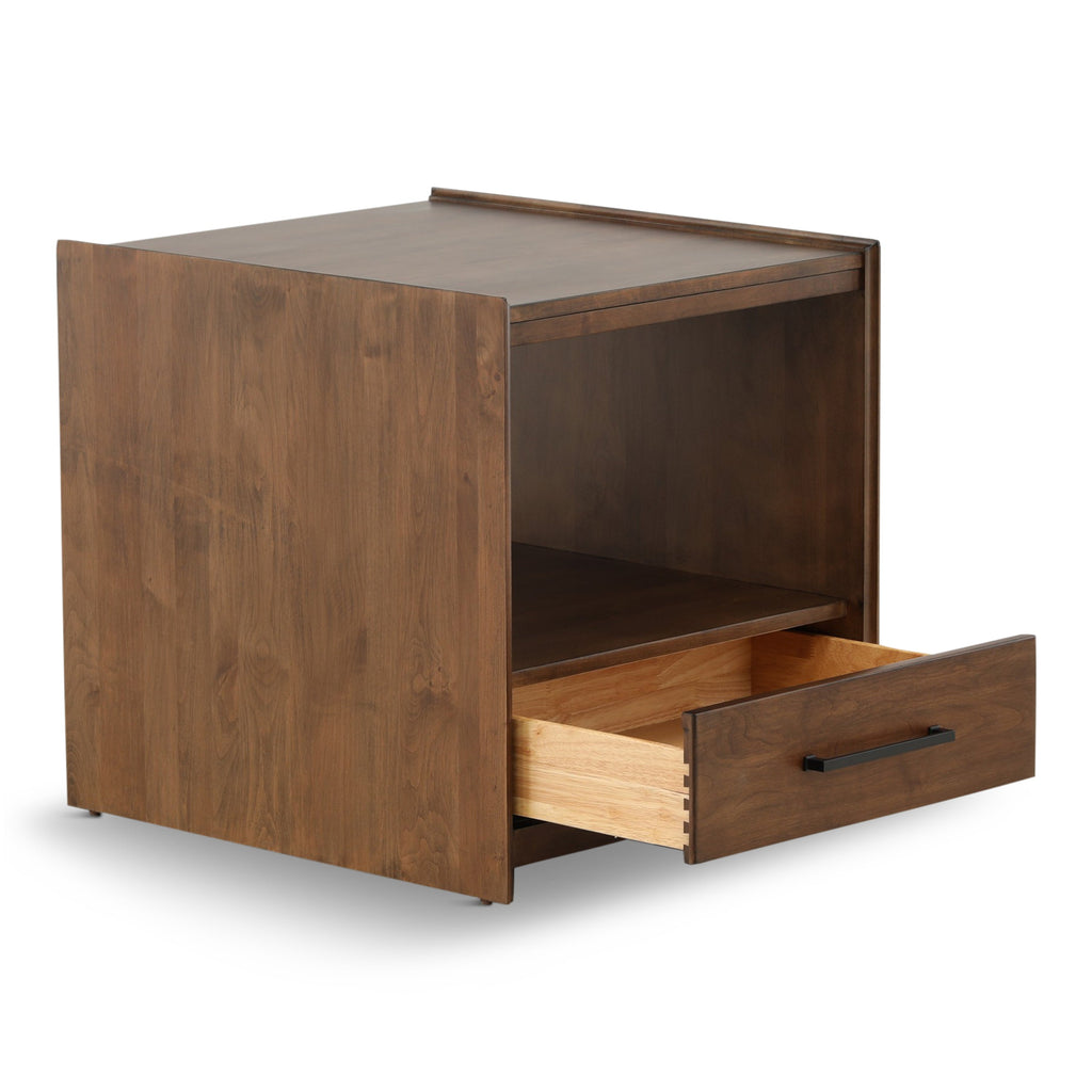 Meadowbrook End Table - Indoor