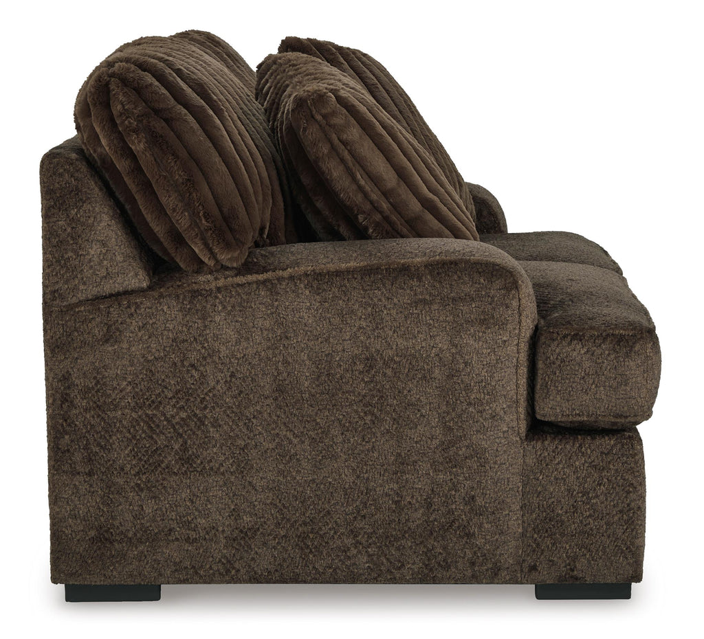 Aylesworth Loveseat - Indoor