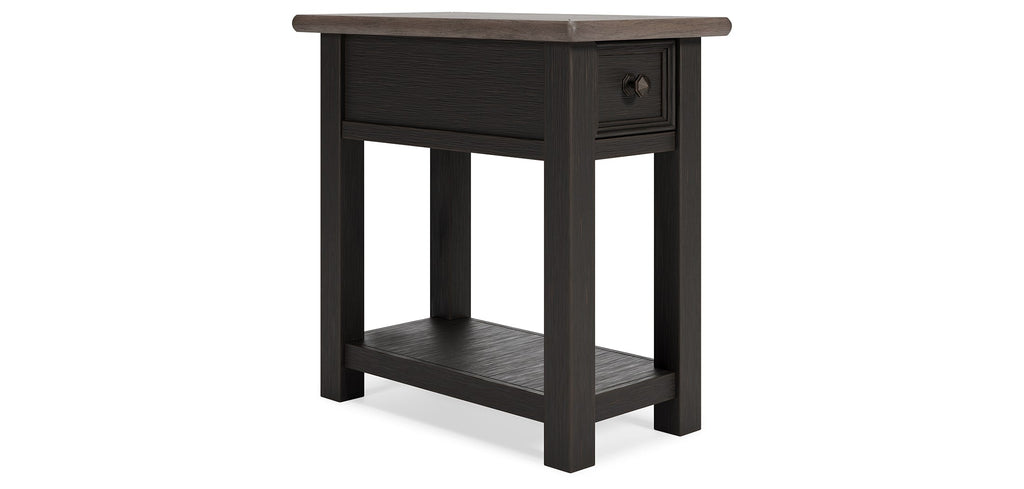 Tyler Creek Chairside End Table - Indoor