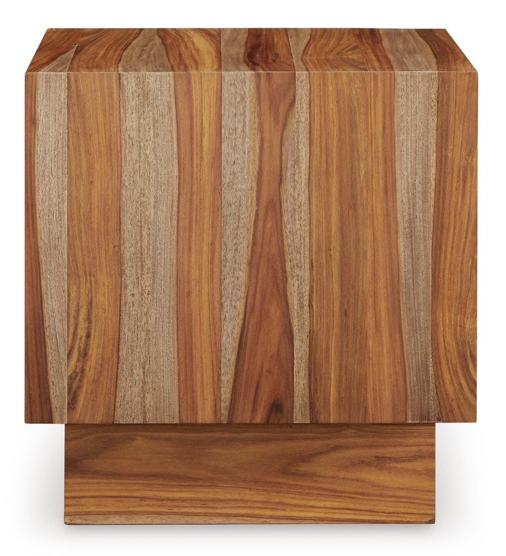 Dressonni End Table - Indoor