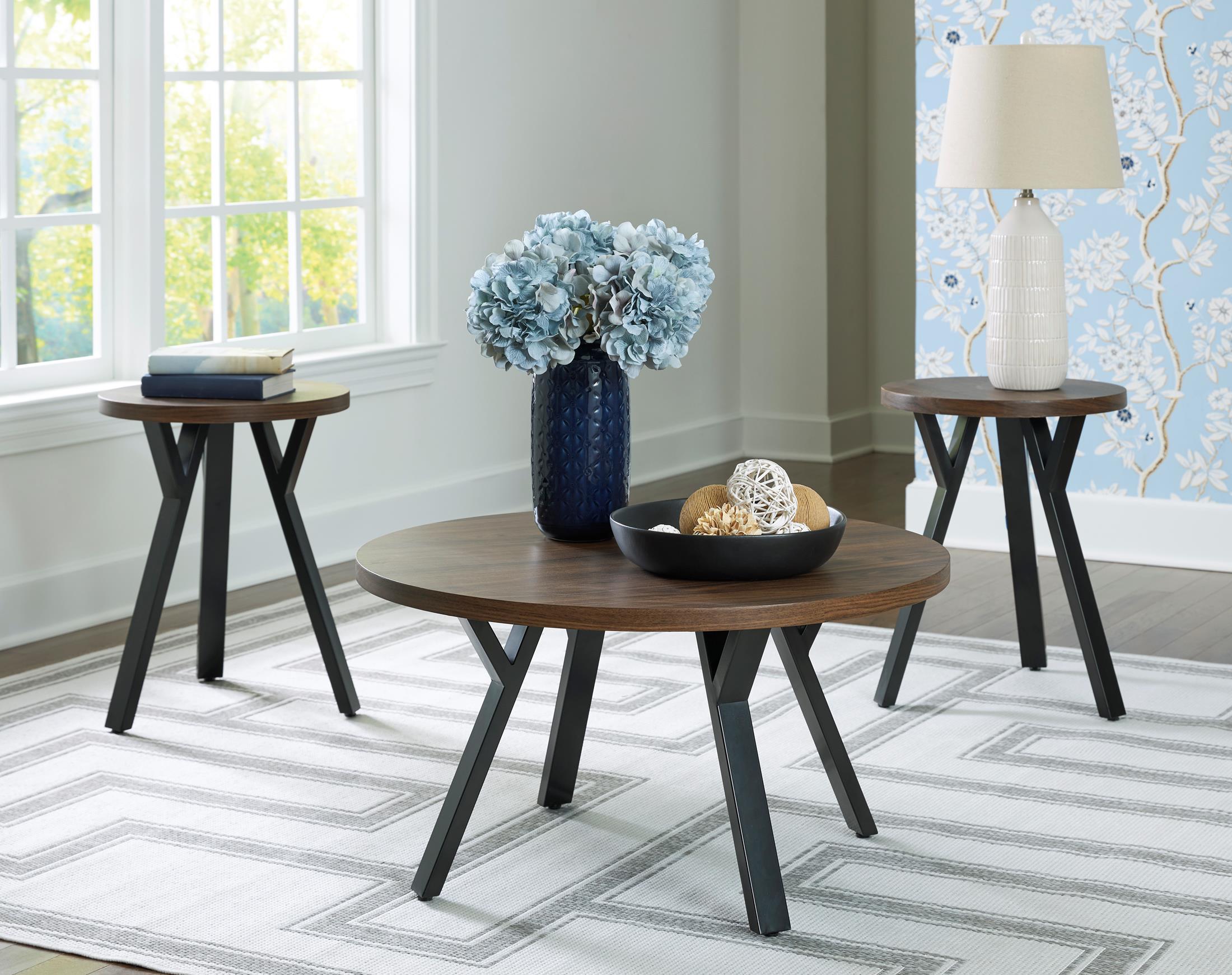 Elbrynn Table Set - Dining Table