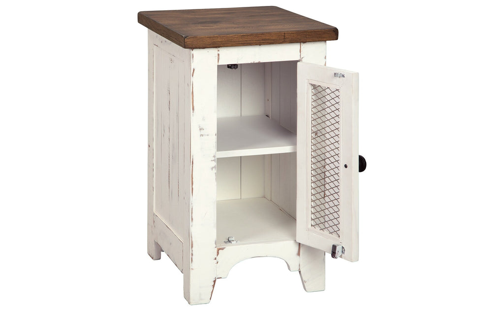 Wystfield Chairside End Table - Indoor