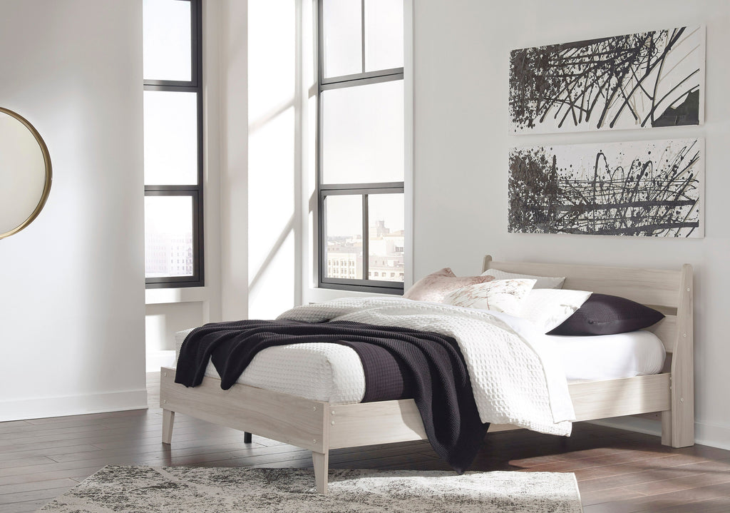 Socalle Panel Platform Bed