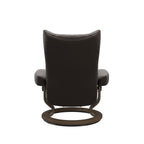 Wing Large Classic Chair and Ottoman