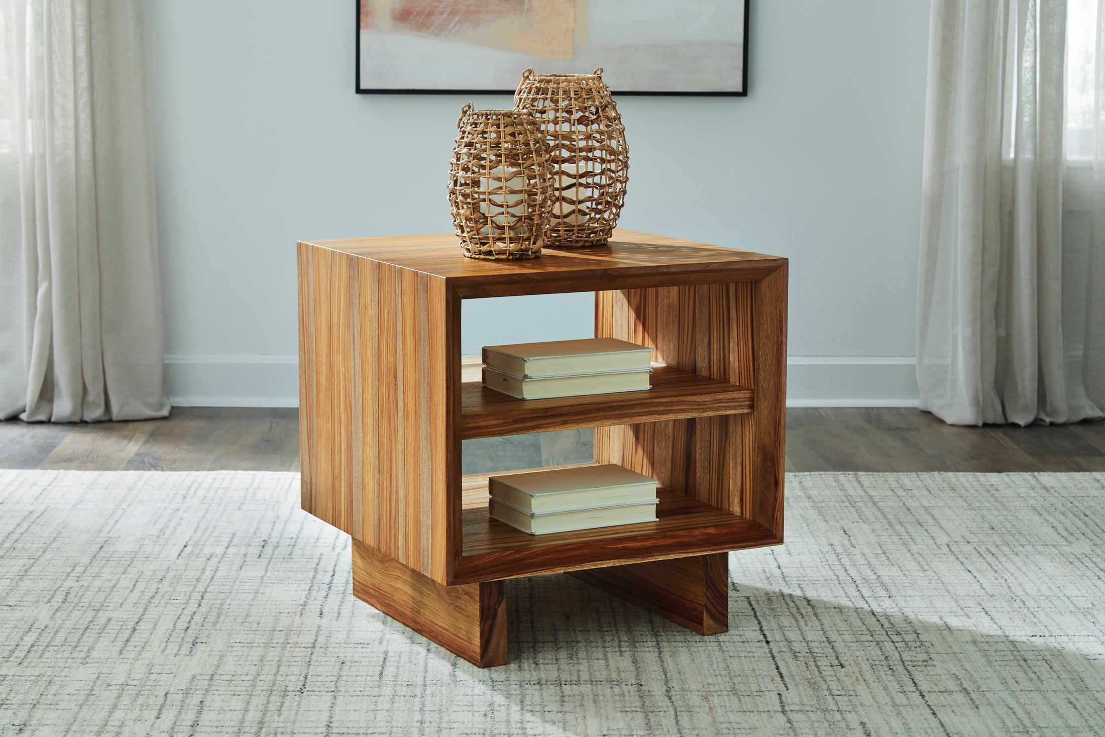 Dressonni End Table - Indoor