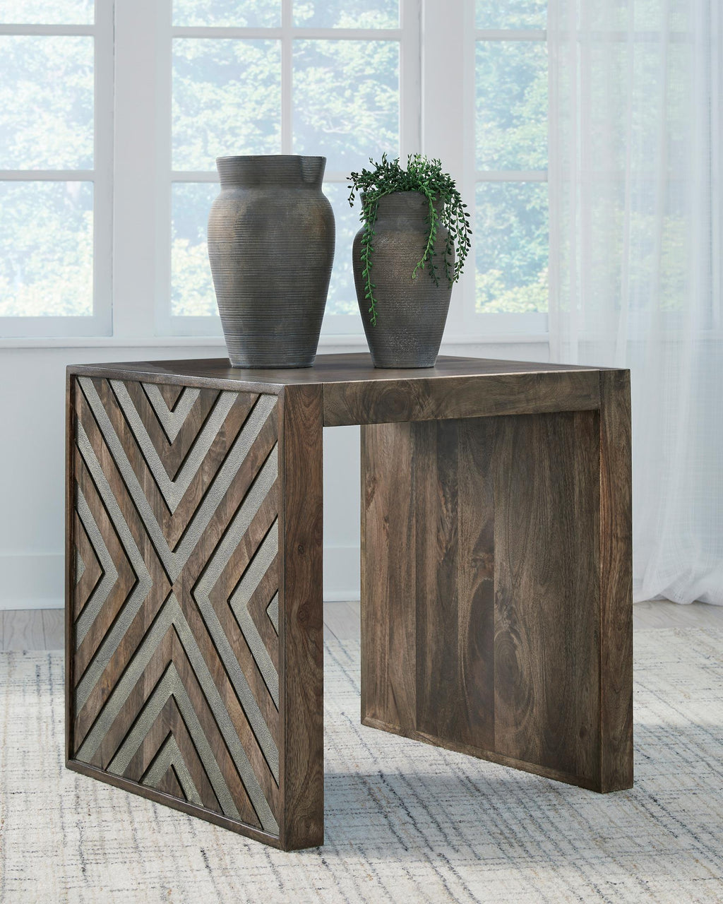 Dreggan End Table - Indoor