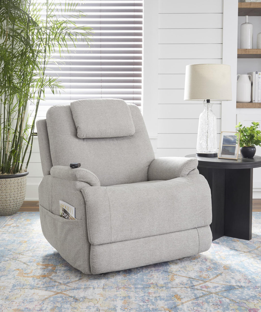 Zecliner Petite Power Lift Recliner - Reclining