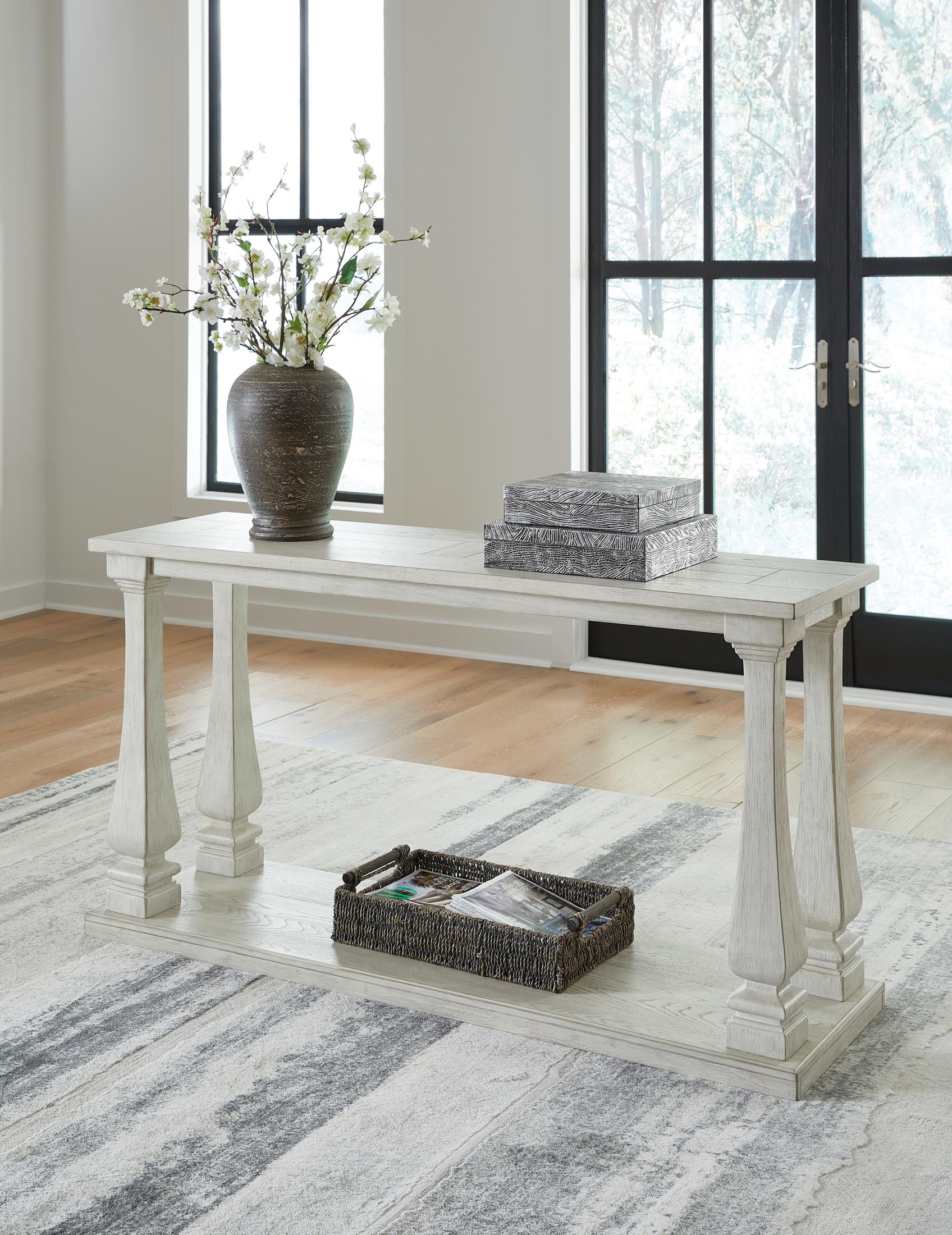 Arlendyne Sofa Table - Dining Table